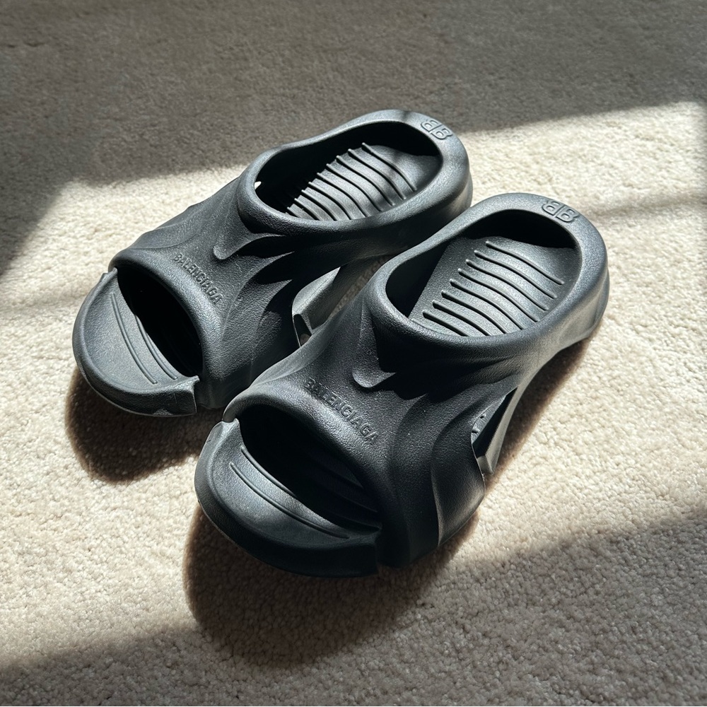 Balenciaga slides